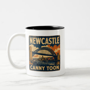 Caneca De Café Em Dois Tons Cartaz Canny Toon de Newcastle