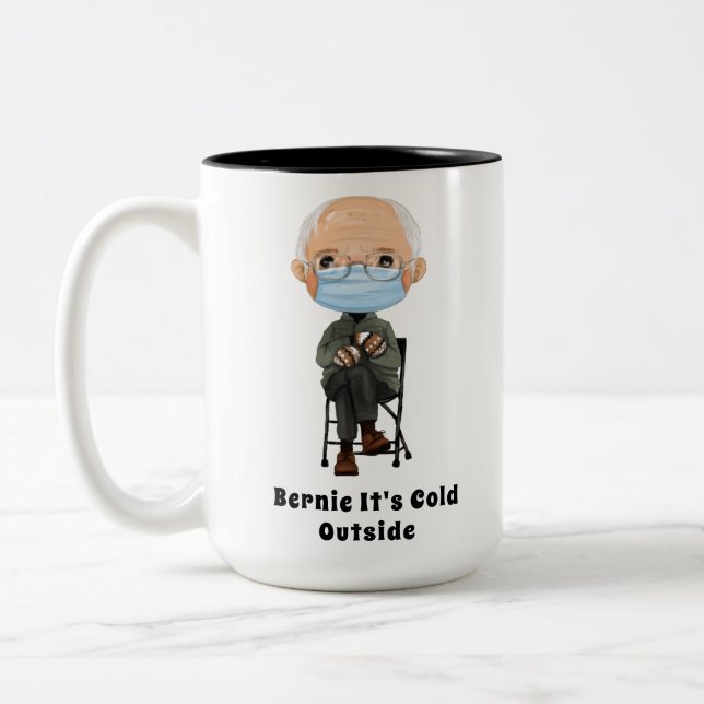 Caneca De Café Em Dois Tons Cartoon Bernie Sanders e seu Marrom Quente Mittens (Esquerda)