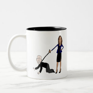 Caneca De Café Em Dois Tons Cartoon Engraçado Harris Walking Biden