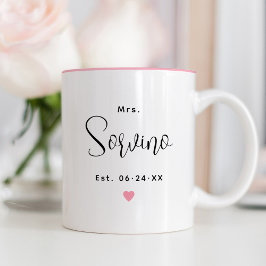 Caneca De Café Em Dois Tons Casamento de Sobrenome de Script Negro Personaliza