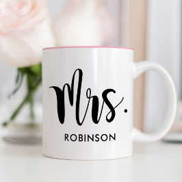 Caneca De Café Em Dois Tons Casamento Personalizado de Script Moderno da Sra.