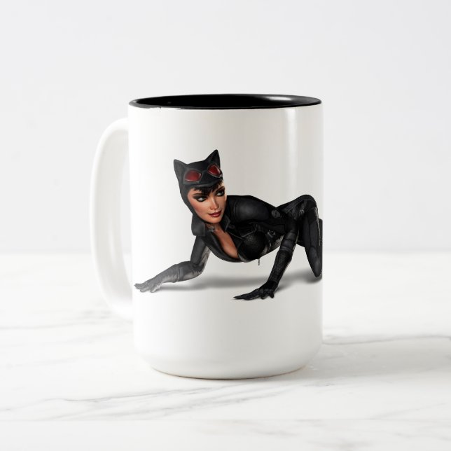 Caneca De Café Em Dois Tons Catwoman Lurking (Frente Esquerda)