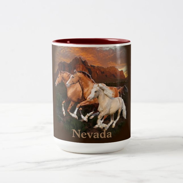 Caneca De Café Em Dois Tons cavalos selvagens do Arizona (Centro)