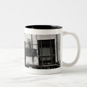 Caneca De Café Em Dois Tons Cena urbana nos EUA