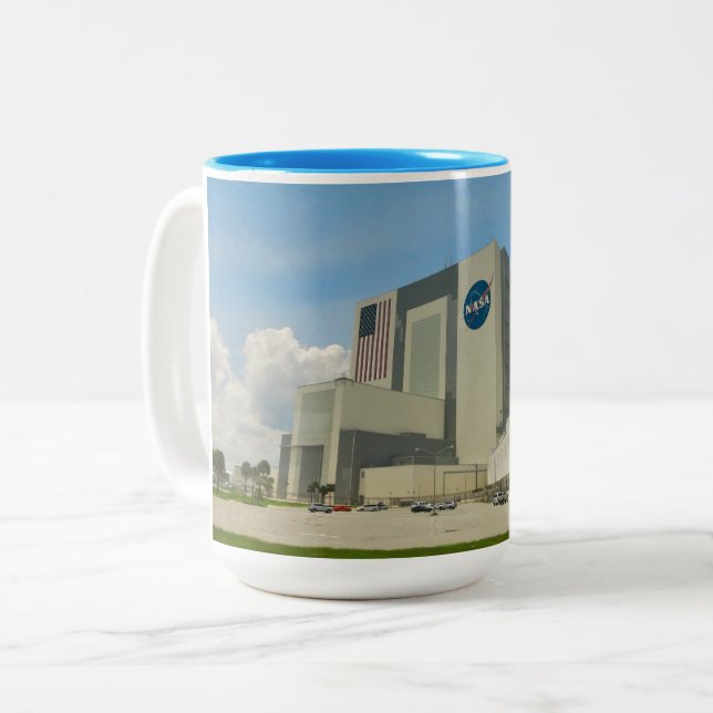 Caneca De Café Em Dois Tons Centro Espacial Kennedy da NASA (Frente Esquerda)