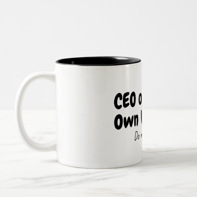 Caneca De Café Em Dois Tons CEO Mug, sentimentos introvertidos. (Esquerda)