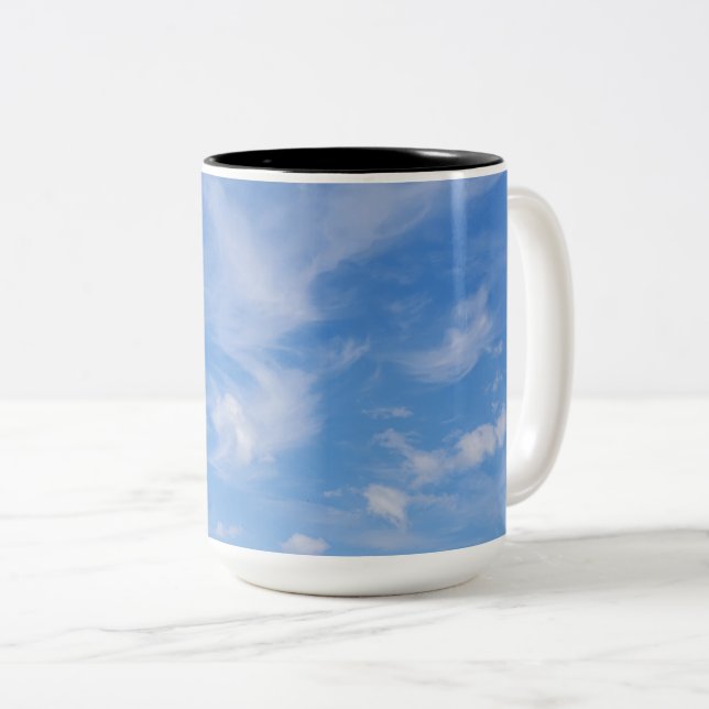 Caneca De Café Em Dois Tons Céu Azul com Nuvens Sabedoras (Frente Esquerda)
