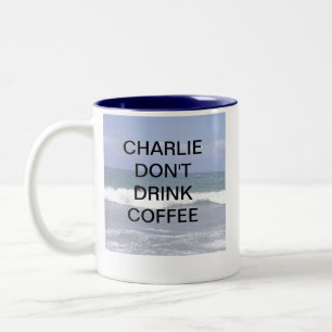 CANECA DE CAFÉ EM DOIS TONS CHARLIE NÃO BEBE O CAFÉ