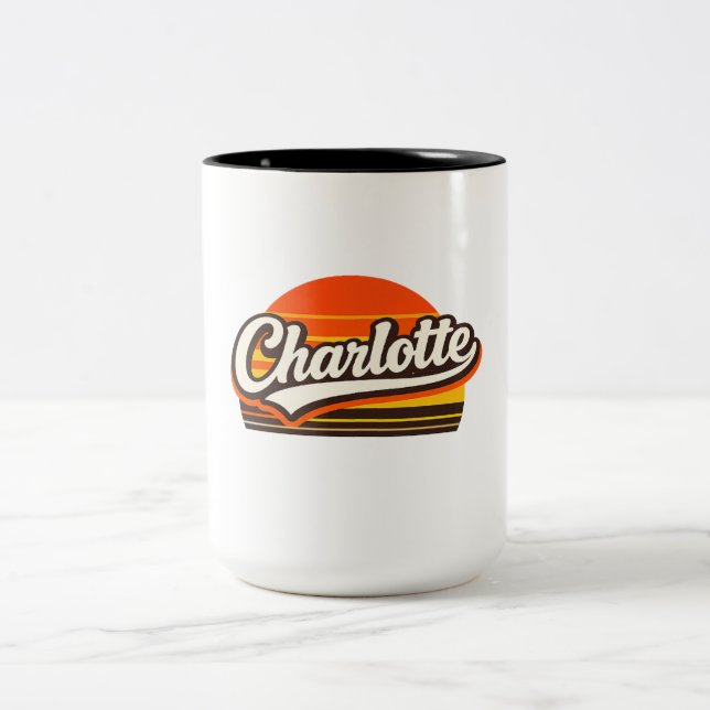 Caneca De Café Em Dois Tons Charlotte Retro Sunset Personalized Name Design (Centro)