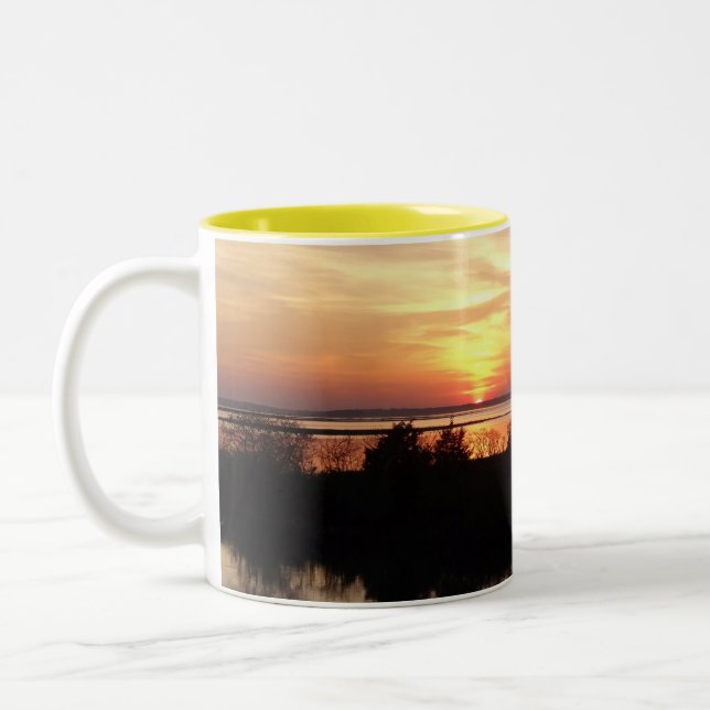 Caneca De Café Em Dois Tons Chincoteague Sunset II Virgínia Landscape (Esquerda)