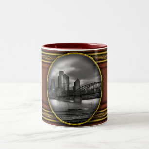 Caneca De Café Em Dois Tons Cidade - Pittsburgh, PA - Ponte Smithfield BW