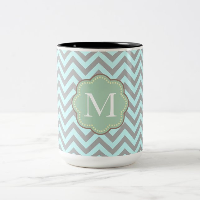 Caneca De Café Em Dois Tons Cinza Aqua Chevron Stripes Monograma (Centro)