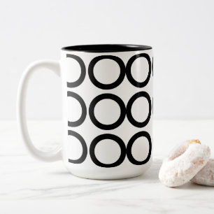 Caneca De Café Em Dois Tons Círculo Preto e Branco Geométrico