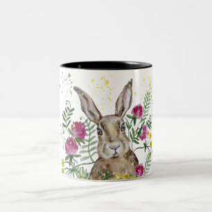 Caneca De Café Em Dois Tons Coelhinho bonito em flores aquáticas