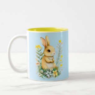 Caneca De Café Em Dois Tons Coelhinho de Páscoa Fofo com Flores & Monograma