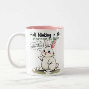 Caneca De Café Em Dois Tons coelho meio piscando