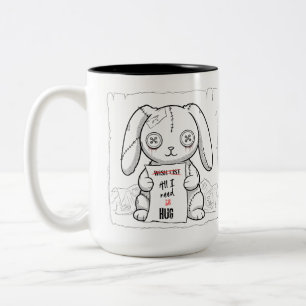 Caneca De Café Em Dois Tons Coelho Sinistro Cute – Tudo que Preciso é um Abraç