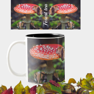 Caneca De Café Em Dois Tons Cogumelo Agárico de Voz Vermelha na Floresta