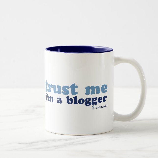 Caneca De Café Em Dois Tons Confie-me, mim são um Blogger (LiveJournal) (Direita)