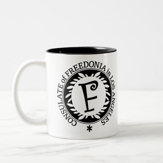 Caneca De Café Em Dois Tons Consulado de Freedonia Mug (Esquerda)