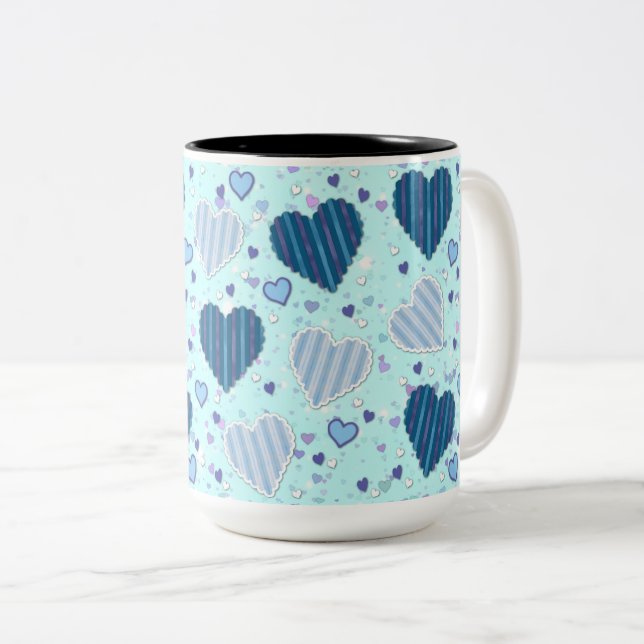 Caneca De Café Em Dois Tons Corações Azuis e Roxos (Frente Esquerda)