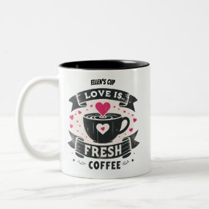 Caneca De Café Em Dois Tons Corações cor-de-rosa, amor é café fresco