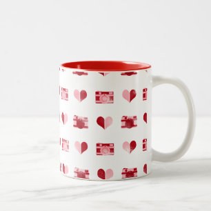 Caneca De Café Em Dois Tons "Corações e Câmeras"