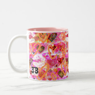 Caneca De Café Em Dois Tons Corações e Lábios