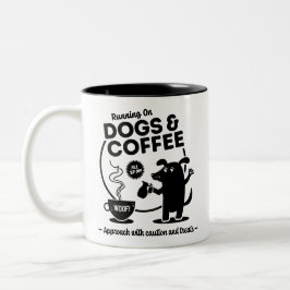 Caneca De Café Em Dois Tons Correndo com Cachorros e Café 11 oz.