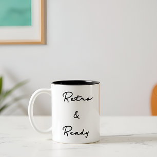 Caneca De Café Em Dois Tons Cota de Vintagem Retroativa e Pronta