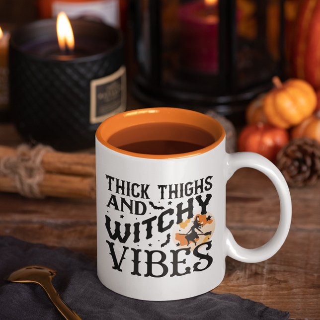 Caneca De Café Em Dois Tons Coxas Espessas E Víblias De Bruxas (Criador carregado)