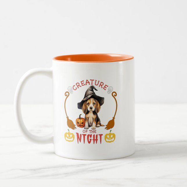 Caneca De Café Em Dois Tons Criatura Do Beagle Noturno (Esquerda)