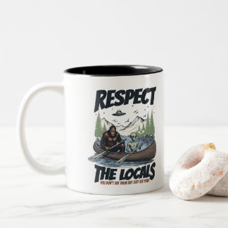 Caneca De Café Em Dois Tons Criptídeo Sasquatch Alien OVNI Canoa Gráfico