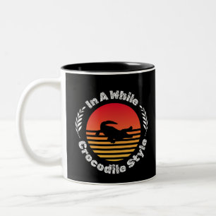 Caneca De Café Em Dois Tons crocodilo, jacarés, silhueta-réptil