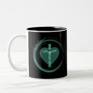 Caneca De Café Em Dois Tons Cruzar com o círculo cardíaco Emerald Green Mug