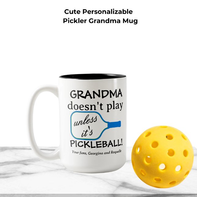 Caneca De Café Em Dois Tons Custom Pickleball Grandma Funny Modern Typography (Cute Personalizable Typography Pickler Grandma Two-Tone Mug)