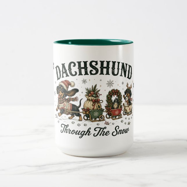 Caneca De Café Em Dois Tons Dachshund Através Da Neve (Centro)