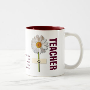 Caneca De Café Em Dois Tons Daisy Design Teacher Apreciando os presentes Mugs