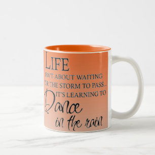 Caneca De Café Em Dois Tons DANÇA inspirada na CHUVA