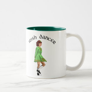 Caneca De Café Em Dois Tons Dançarino Irlandês de Passo em Vestido Verde