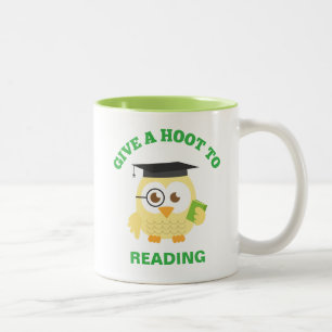 Caneca De Café Em Dois Tons Dê um Pulinho para a Leitura com a Coruja Fofa