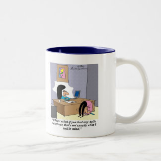 Caneca De Café Em Dois Tons Demonstre suas habilidades ágeis!