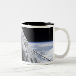 Caneca De Café Em Dois Tons Descoberta 14 do vaivém espacial