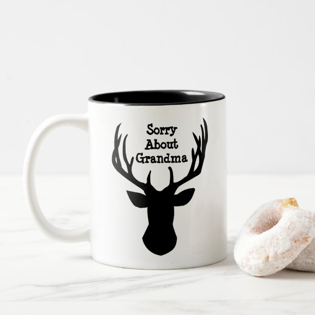 Caneca De Café Em Dois Tons Desculpe pela vovó Reindeer de Natal (Com Donut)