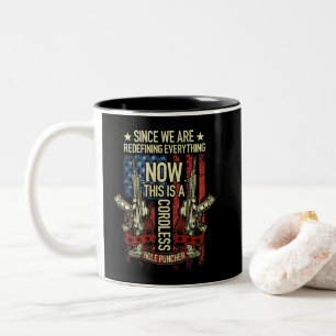 Caneca De Café Em Dois Tons Desde Que Redefinimos Tudo Agora O Puncher Buraco