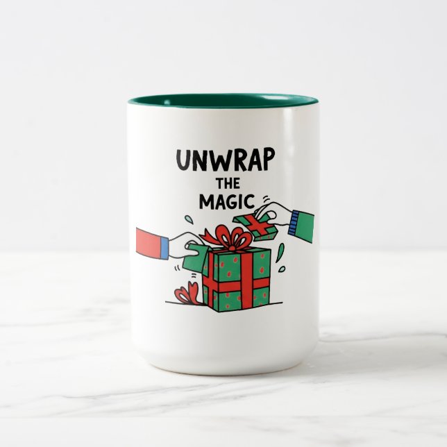 Caneca De Café Em Dois Tons Desembrulhar o Presente Mágico de Natal (Centro)