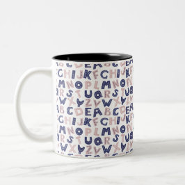 Caneca De Café Em Dois Tons Desenho de Alfabeto 