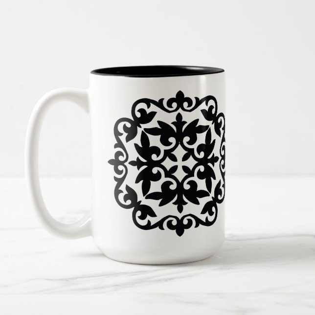 Caneca De Café Em Dois Tons Desenho Floral Ornamental (Esquerda)