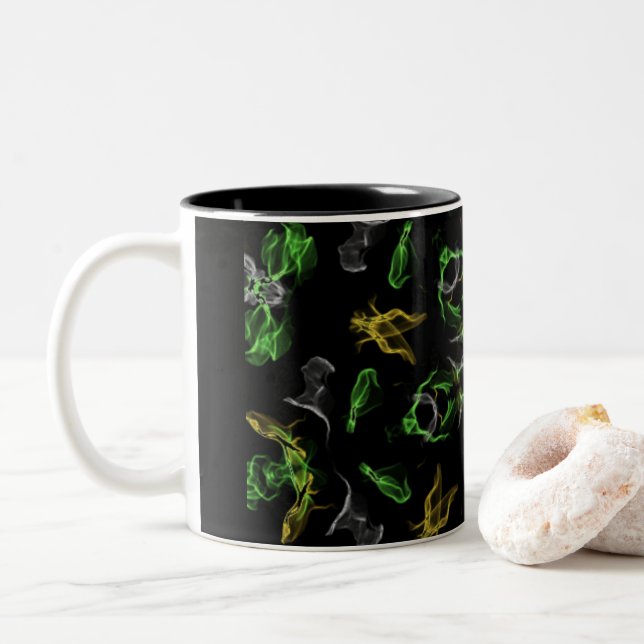 Caneca De Café Em Dois Tons Design do Green Smoke Mandala (Com Donut)
