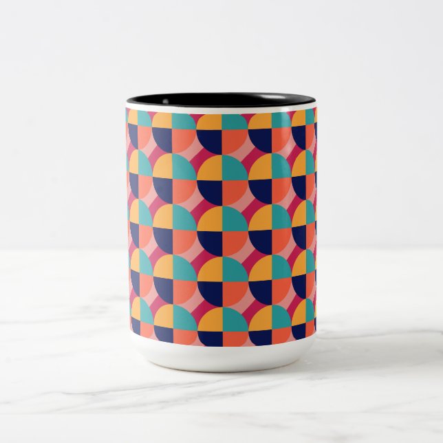 CANECA DE CAFÉ EM DOIS TONS DESIGN GEOMÉTRICO. (Centro)